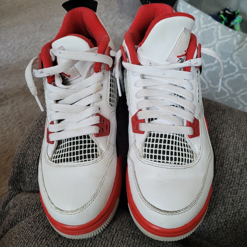 Jordan 4